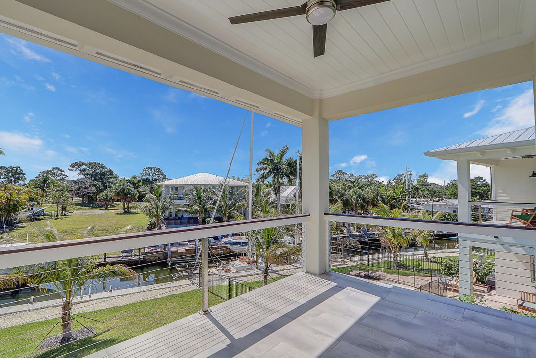 For Sale: $1,225,000 (3 beds, 2 baths, 1826 Square Feet)