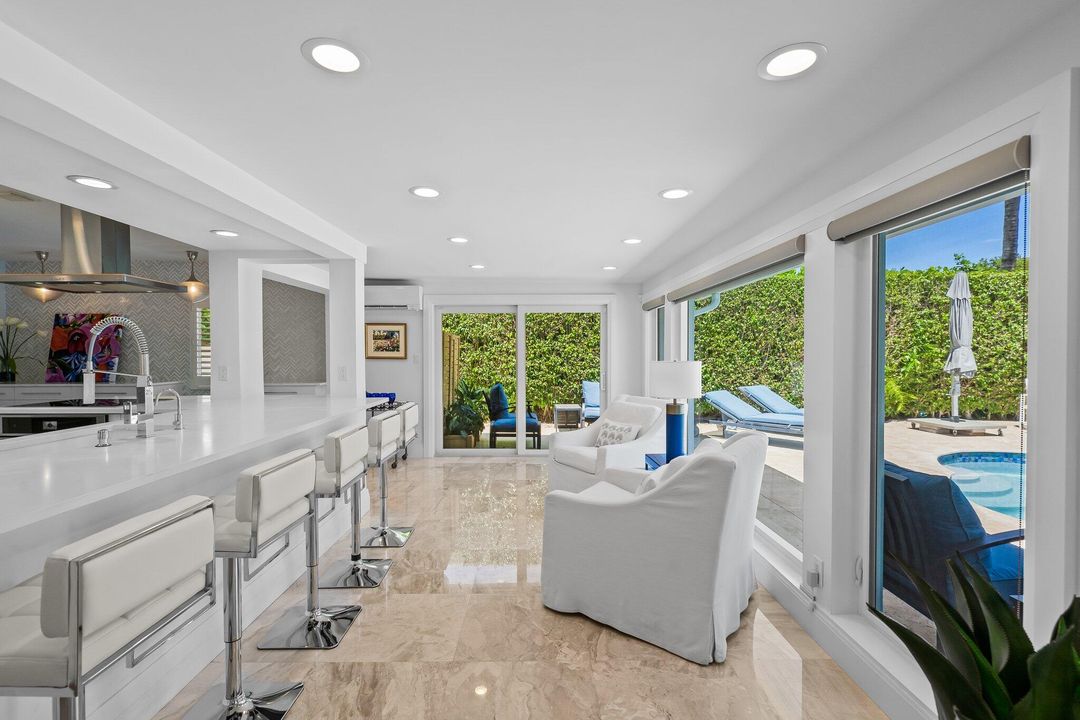 Active With Contract: $2,385,000 (3 beds, 3 baths, 2507 Square Feet)