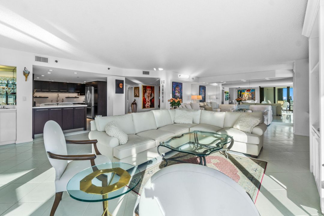 For Sale: $1,695,000 (2 beds, 2 baths, 2204 Square Feet)