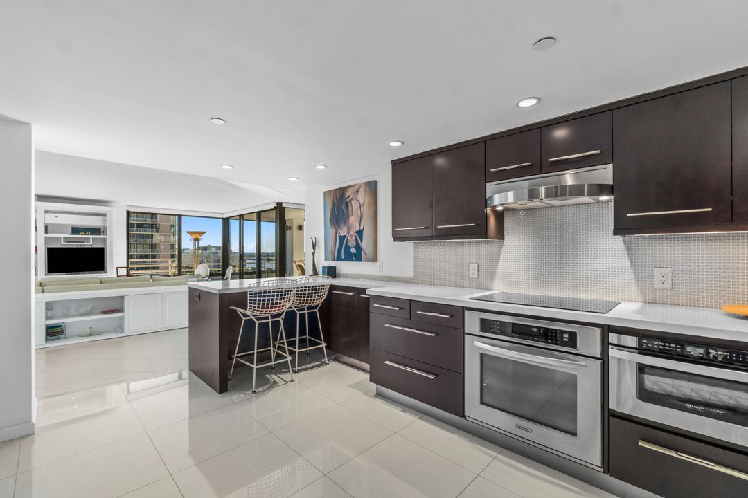 For Sale: $1,695,000 (2 beds, 2 baths, 2204 Square Feet)