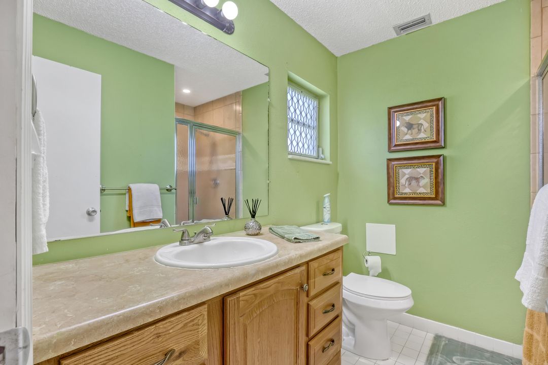 For Sale: $378,000 (2 beds, 2 baths, 1428 Square Feet)
