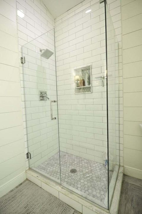 出租: $3,000 (3 贝兹, 2 浴室, 1585 平方英尺)