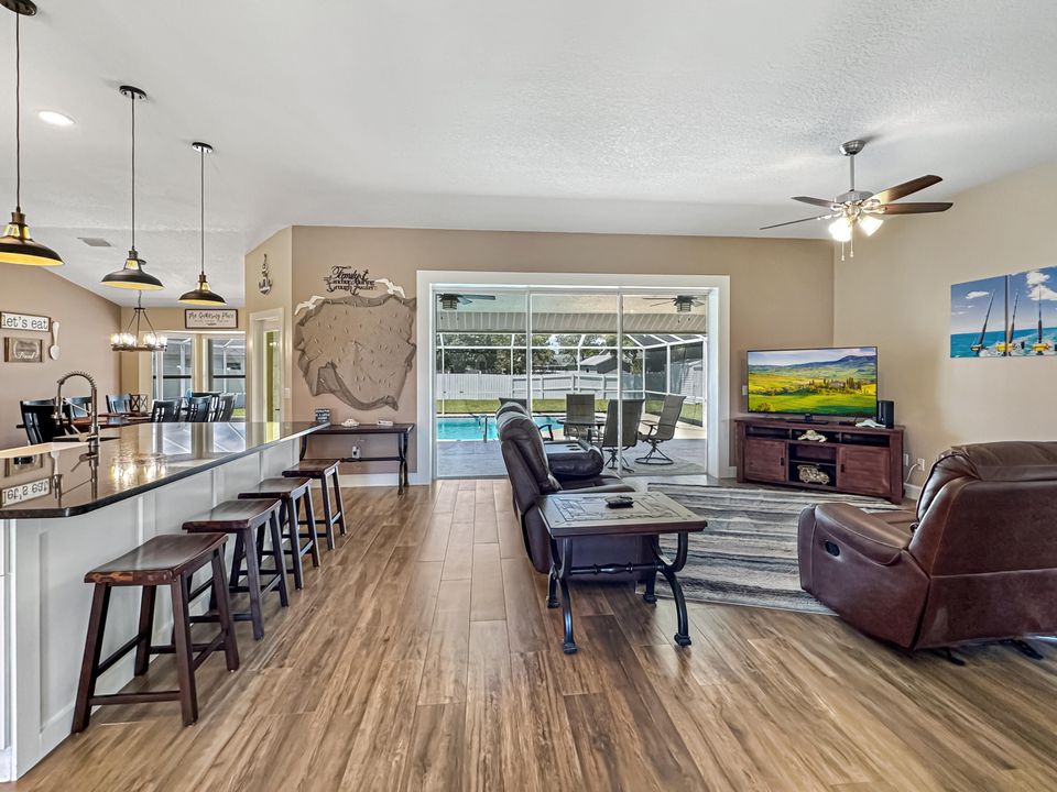 For Sale: $539,000 (3 beds, 2 baths, 2073 Square Feet)