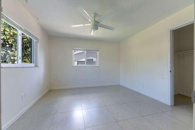 Active With Contract: $3,750 (3 beds, 2 baths, 1964 Square Feet)