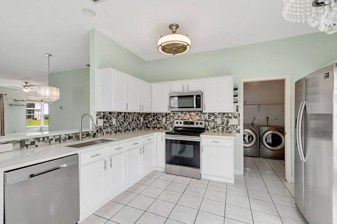 Active With Contract: $420,000 (3 beds, 2 baths, 1556 Square Feet)