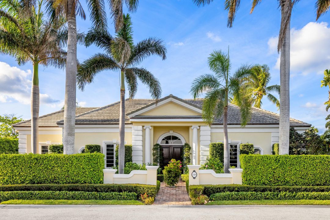 Recently Sold: $12,750,000 (5 beds, 5 baths, 4503 Square Feet)