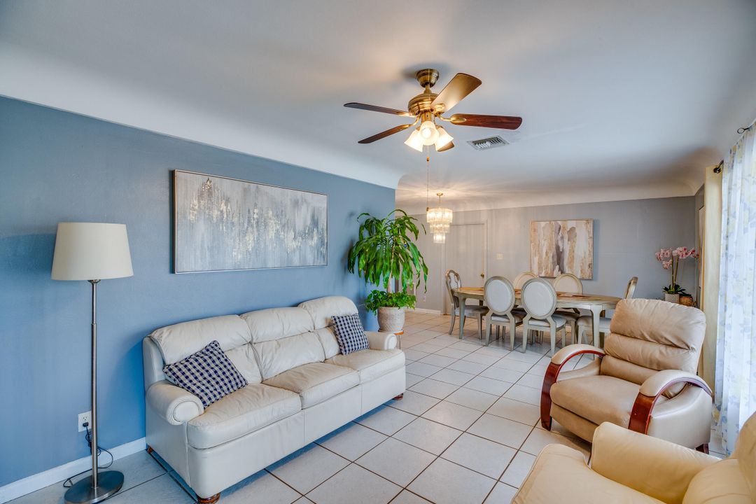 For Sale: $279,000 (2 beds, 2 baths, 1008 Square Feet)