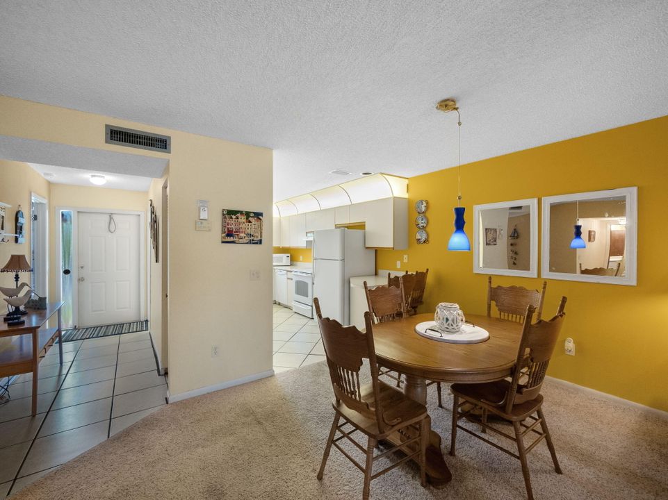 For Sale: $247,000 (2 beds, 2 baths, 1177 Square Feet)