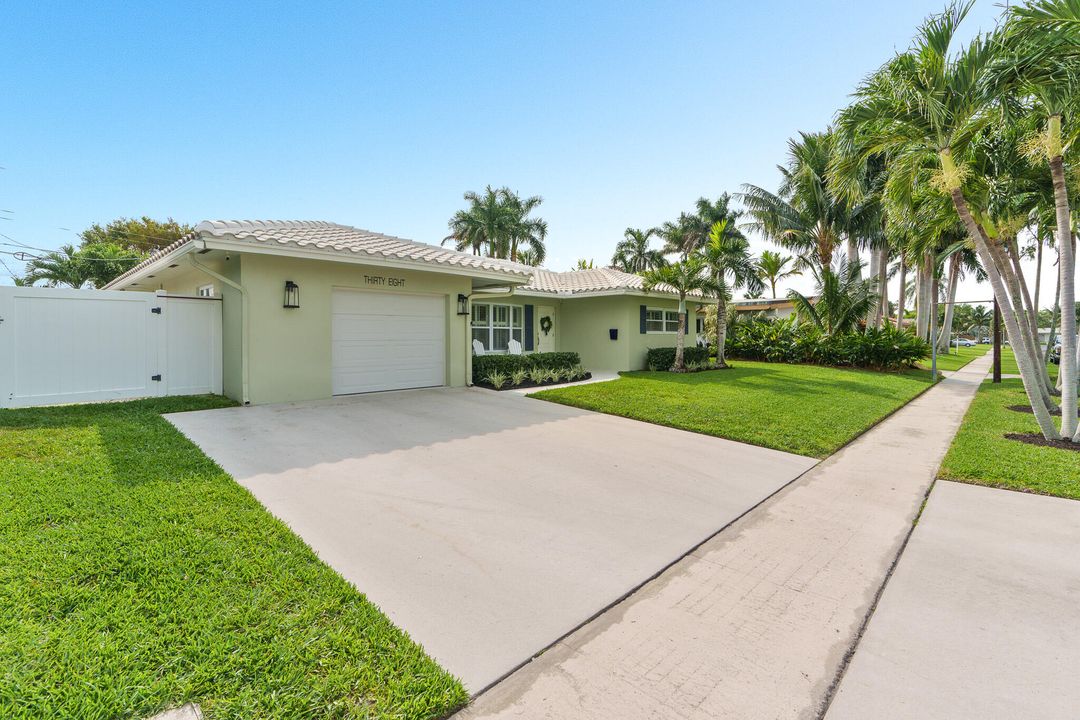 Active With Contract: $5,000 (3 beds, 2 baths, 1539 Square Feet)