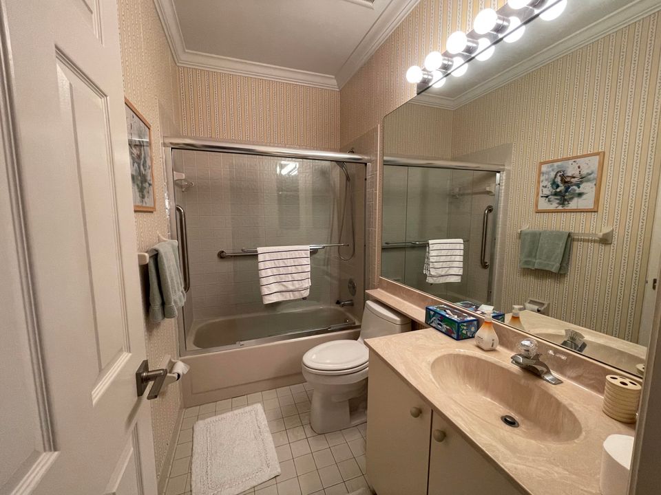 出租: $3,000 (2 贝兹, 2 浴室, 1426 平方英尺)