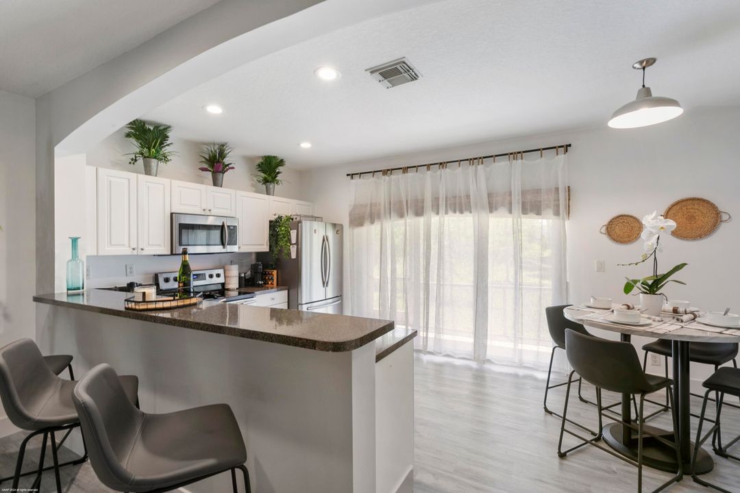 Active With Contract: $4,250 (2 beds, 2 baths, 1219 Square Feet)