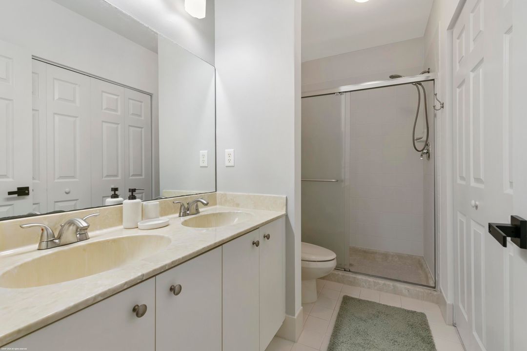 Active With Contract: $4,250 (2 beds, 2 baths, 1219 Square Feet)