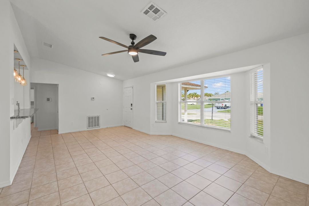 For Sale: $425,000 (3 beds, 2 baths, 1468 Square Feet)
