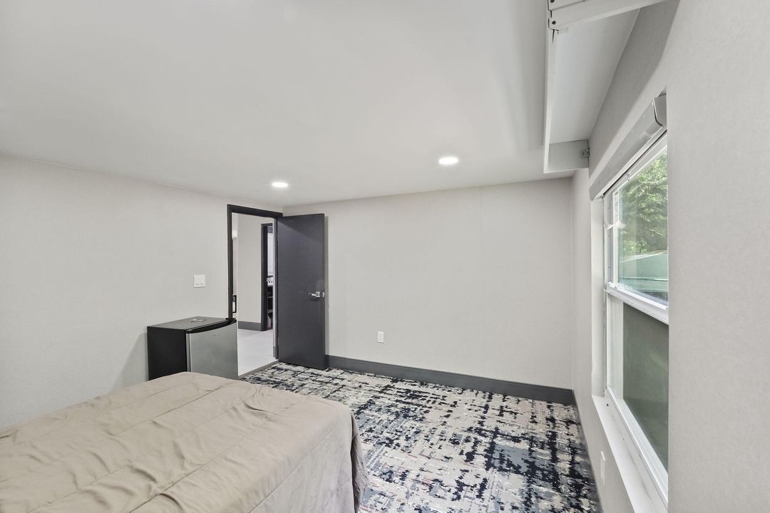 Active With Contract: $240,000 (3 beds, 2 baths, 1404 Square Feet)