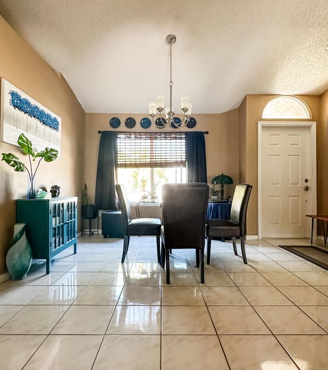 Active With Contract: $590,000 (3 beds, 2 baths, 1589 Square Feet)