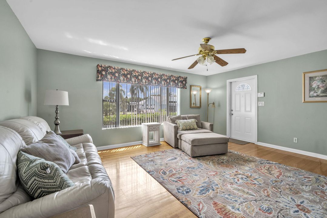 Active With Contract: $484,900 (4 beds, 2 baths, 1478 Square Feet)