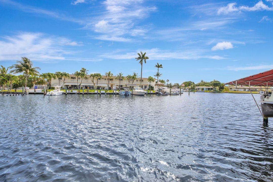 Active With Contract: $1,499,000 (3 beds, 2 baths, 1728 Square Feet)