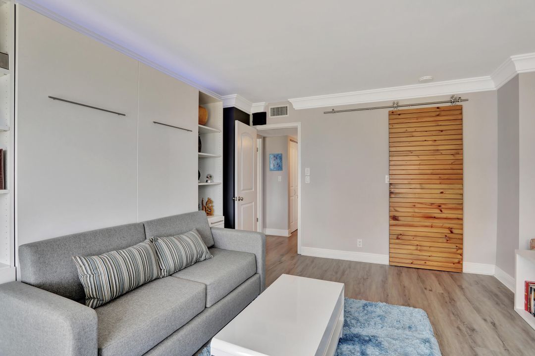 Active With Contract: $750,000 (2 beds, 2 baths, 1265 Square Feet)