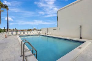 Active With Contract: $1,033,000 (3 beds, 2 baths, 1825 Square Feet)