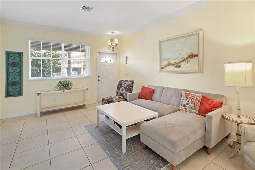 Active With Contract: $330,000 (3 beds, 2 baths, 1935 Square Feet)