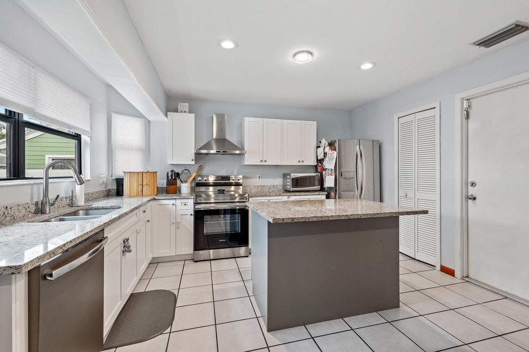 For Sale: $639,900 (4 beds, 2 baths, 1870 Square Feet)