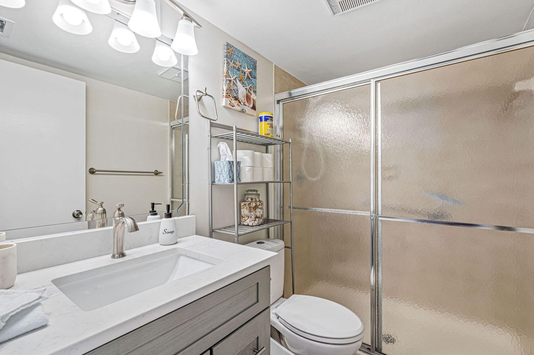 For Sale: $389,900 (2 beds, 2 baths, 1090 Square Feet)