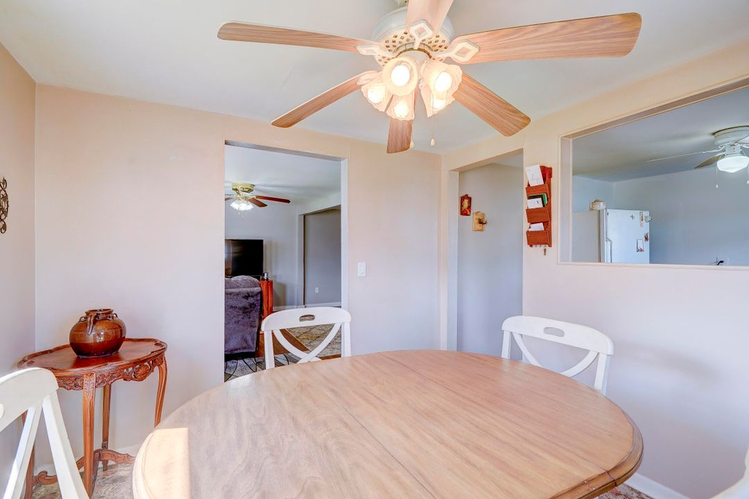 Active With Contract: $215,000 (2 beds, 1 baths, 944 Square Feet)