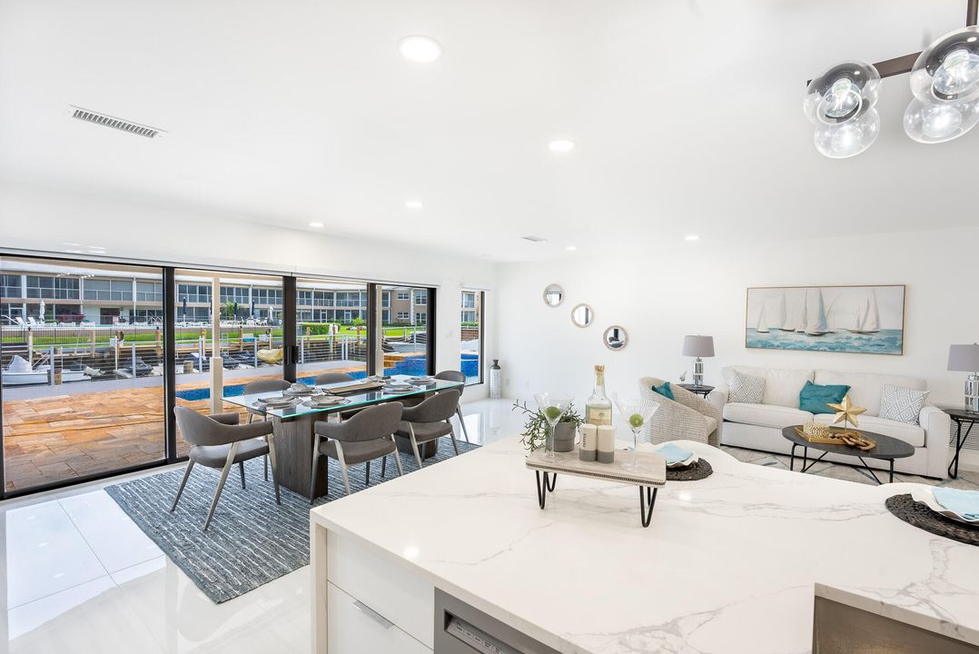 Active With Contract: $3,295,000 (3 beds, 3 baths, 2895 Square Feet)