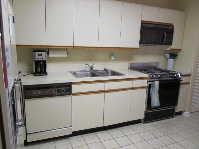 For Rent: $4,500 (3 beds, 2 baths, 1619 Square Feet)