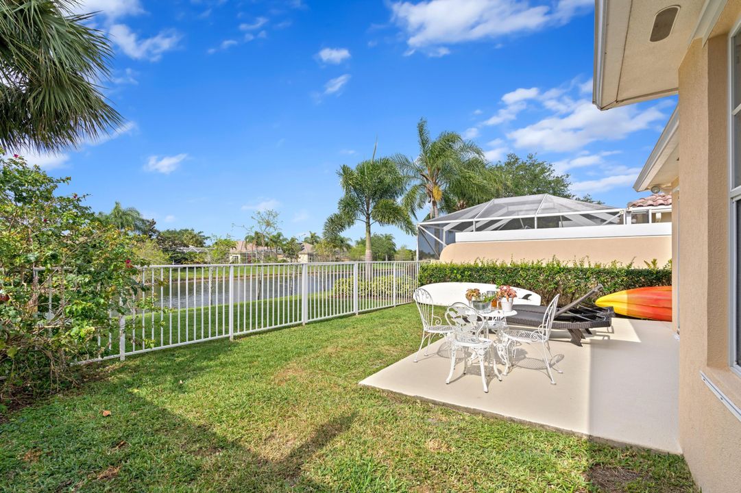 For Sale: $460,000 (2 beds, 2 baths, 1680 Square Feet)