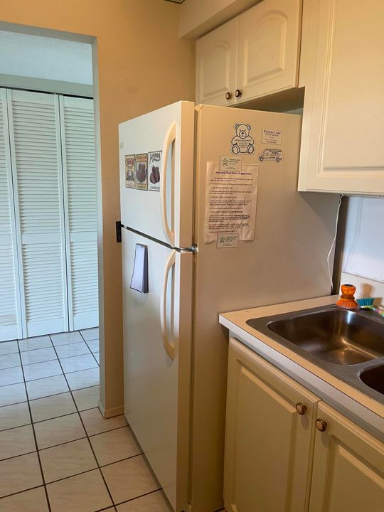 For Sale: $135,000 (1 beds, 1 baths, 660 Square Feet)