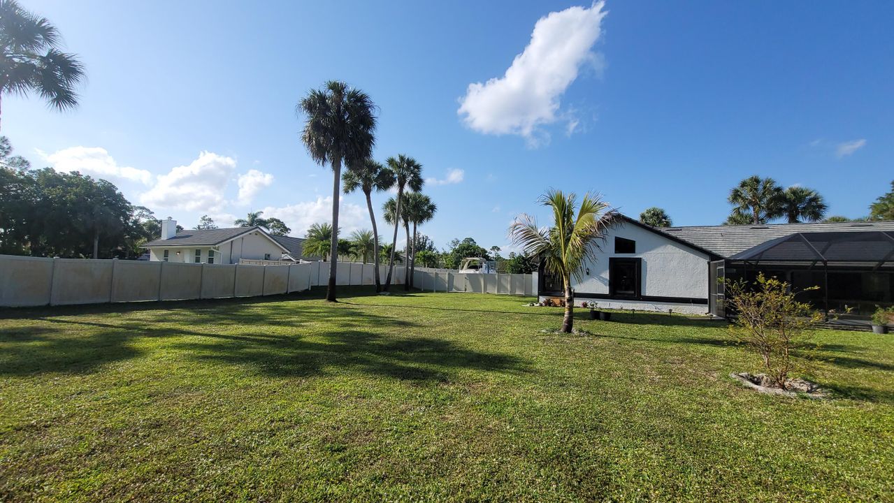 For Sale: $1,126,000 (4 beds, 2 baths, 2567 Square Feet)