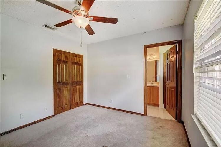 For Rent: $2,750 (2 beds, 2 baths, 1219 Square Feet)