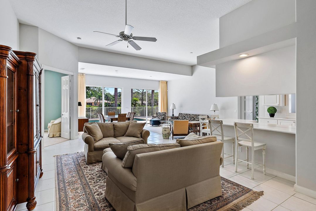 Active With Contract: $1,200,000 (4 beds, 3 baths, 2723 Square Feet)