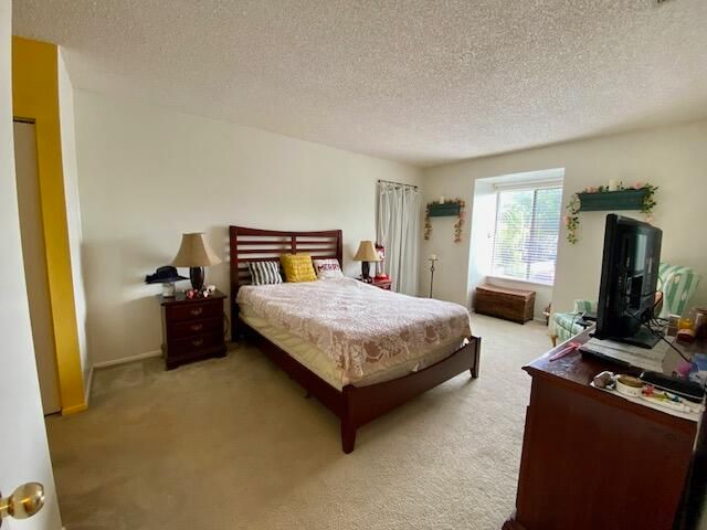 For Rent: $2,000 (2 beds, 2 baths, 1068 Square Feet)