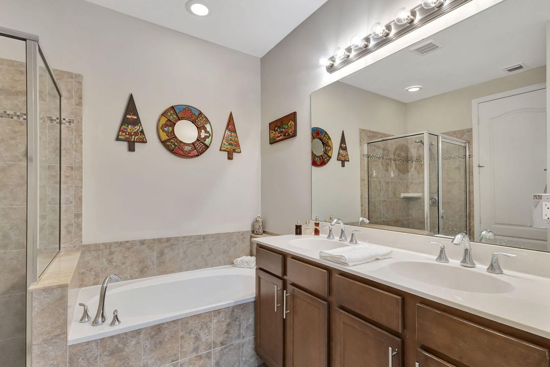 Active With Contract: $549,900 (3 beds, 2 baths, 1734 Square Feet)