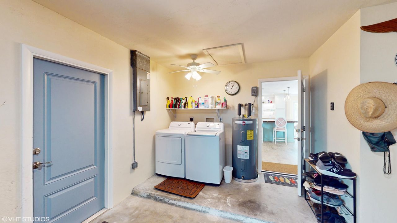 Active With Contract: $505,000 (3 beds, 2 baths, 1554 Square Feet)