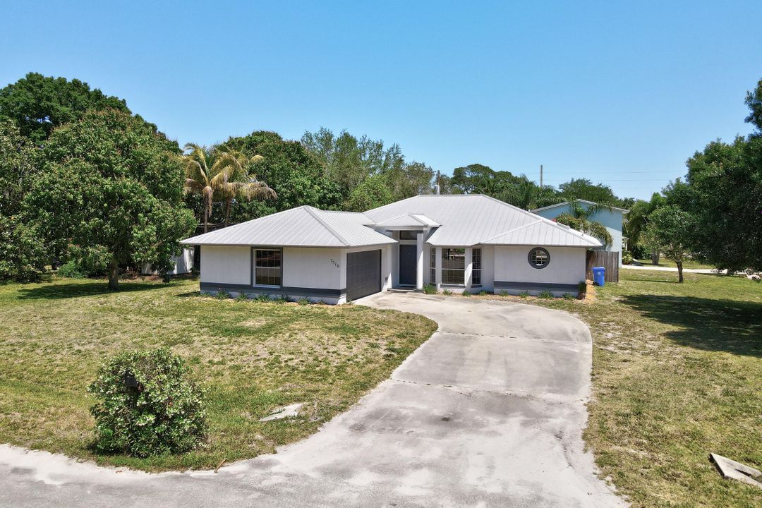 For Sale: $384,900 (3 beds, 2 baths, 1687 Square Feet)