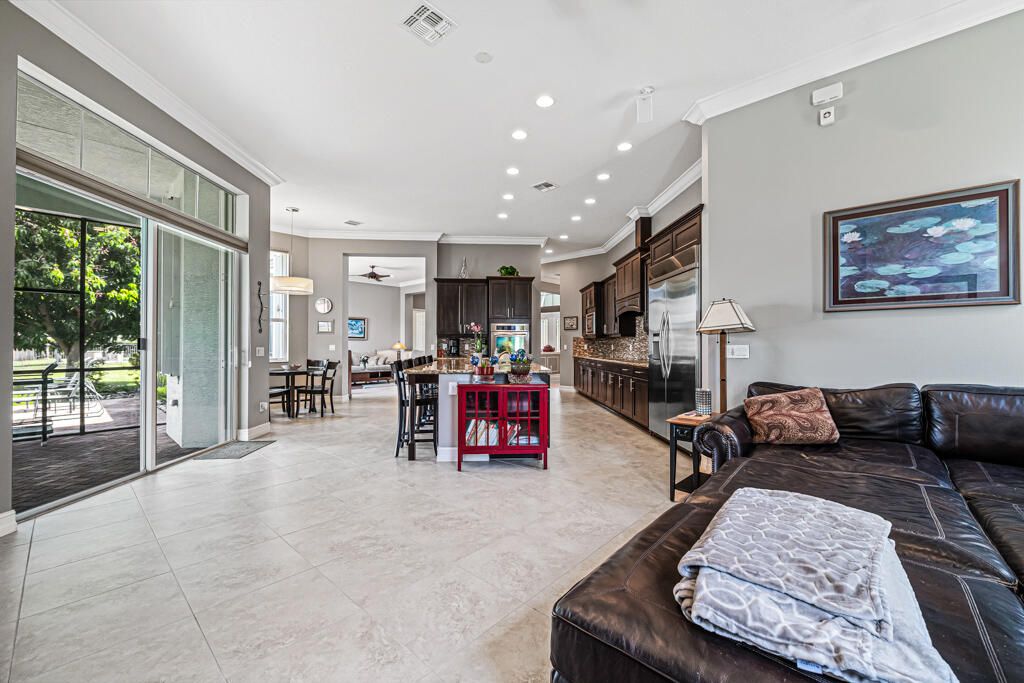 Active With Contract: $1,195,000 (4 beds, 4 baths, 3904 Square Feet)