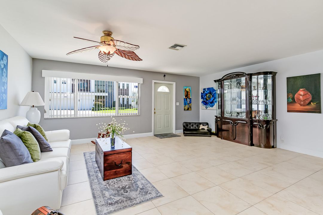 Active With Contract: $1,850,000 (5 beds, 2 baths, 2280 Square Feet)