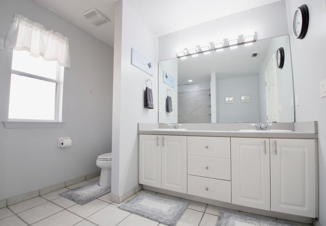 Active With Contract: $425,000 (3 beds, 2 baths, 1702 Square Feet)