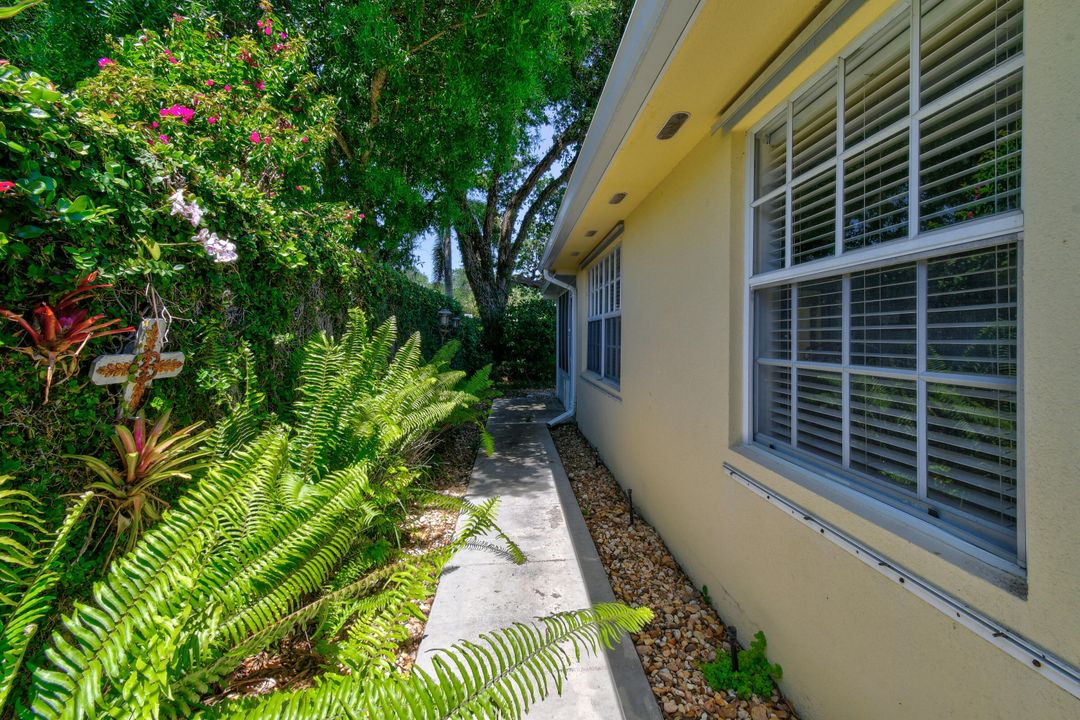 For Sale: $569,900 (2 beds, 2 baths, 1525 Square Feet)