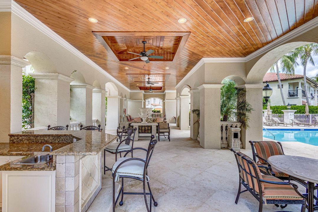For Sale: $2,000,000 (3 beds, 4 baths, 3224 Square Feet)