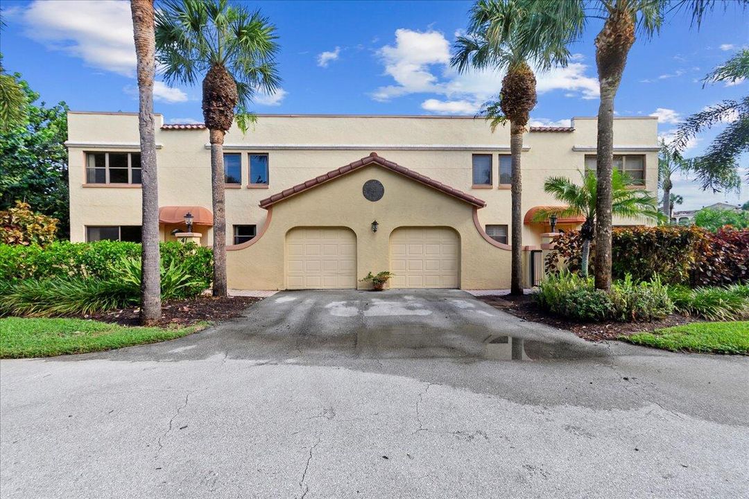 Recently Sold: $499,000 (2 beds, 2 baths, 1494 Square Feet)