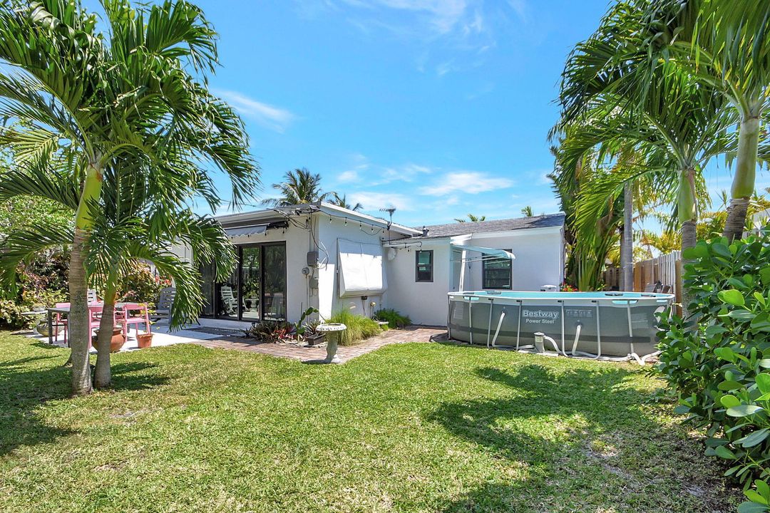 For Sale: $595,000 (3 beds, 2 baths, 1156 Square Feet)