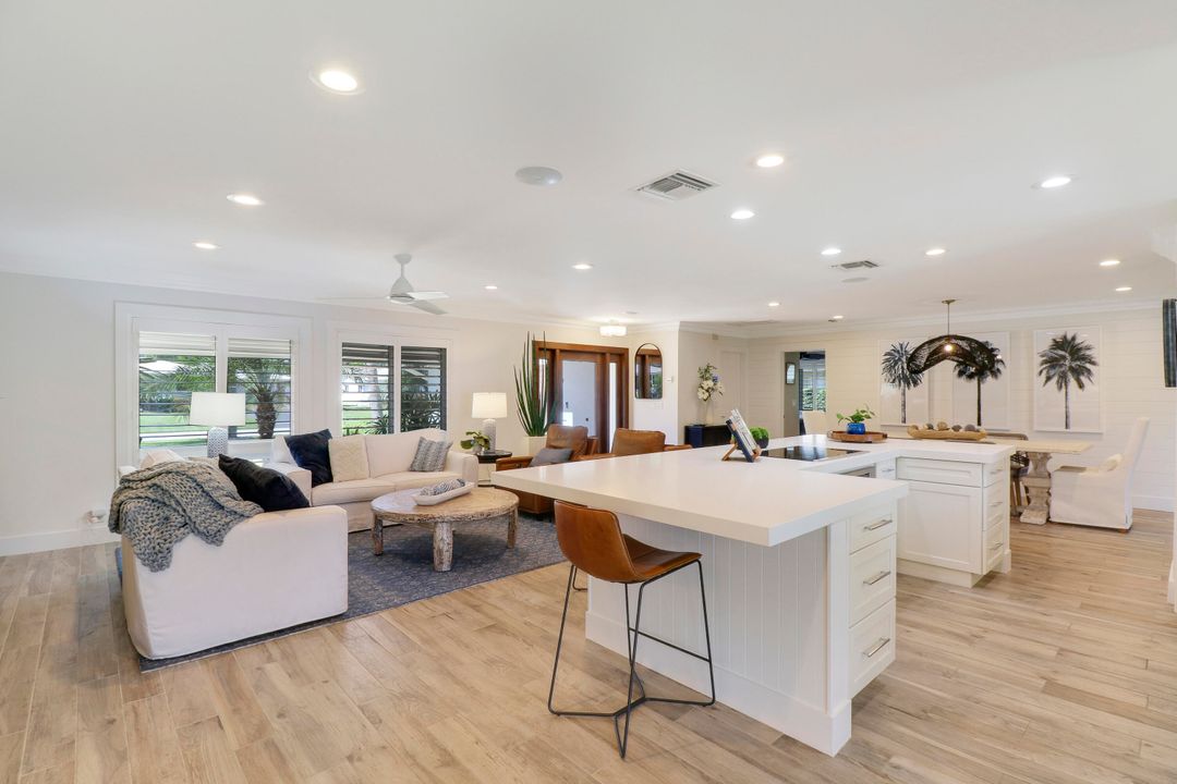 For Sale: $3,350,000 (4 beds, 2 baths, 2078 Square Feet)