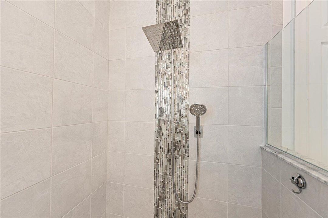 待售: $580,000 (2 贝兹, 2 浴室, 1932 平方英尺)