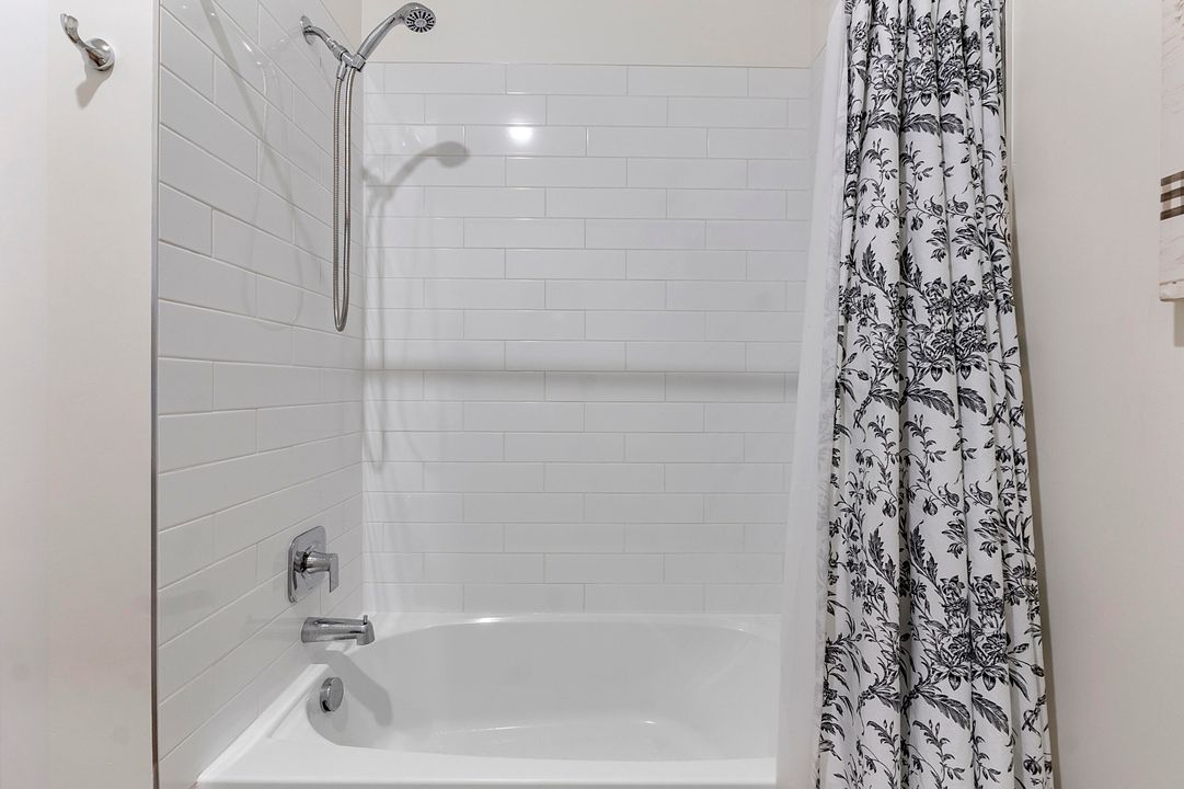 待售: $710,000 (3 贝兹, 2 浴室, 1948 平方英尺)