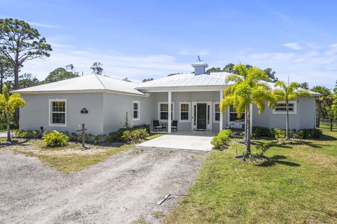 For Sale: $789,000 (4 beds, 3 baths, 2904 Square Feet)