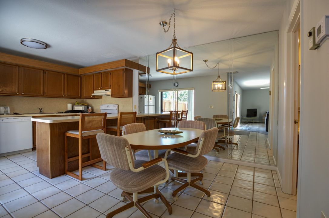 Active With Contract: $1,850 (2 beds, 2 baths, 1288 Square Feet)